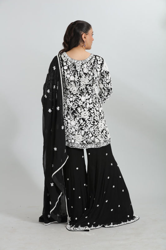 Afsana — Classic Embroidered Kurta Set