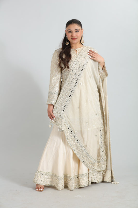 Inaaya  Gotta Patti Hand-Embroidered Chanderi Set