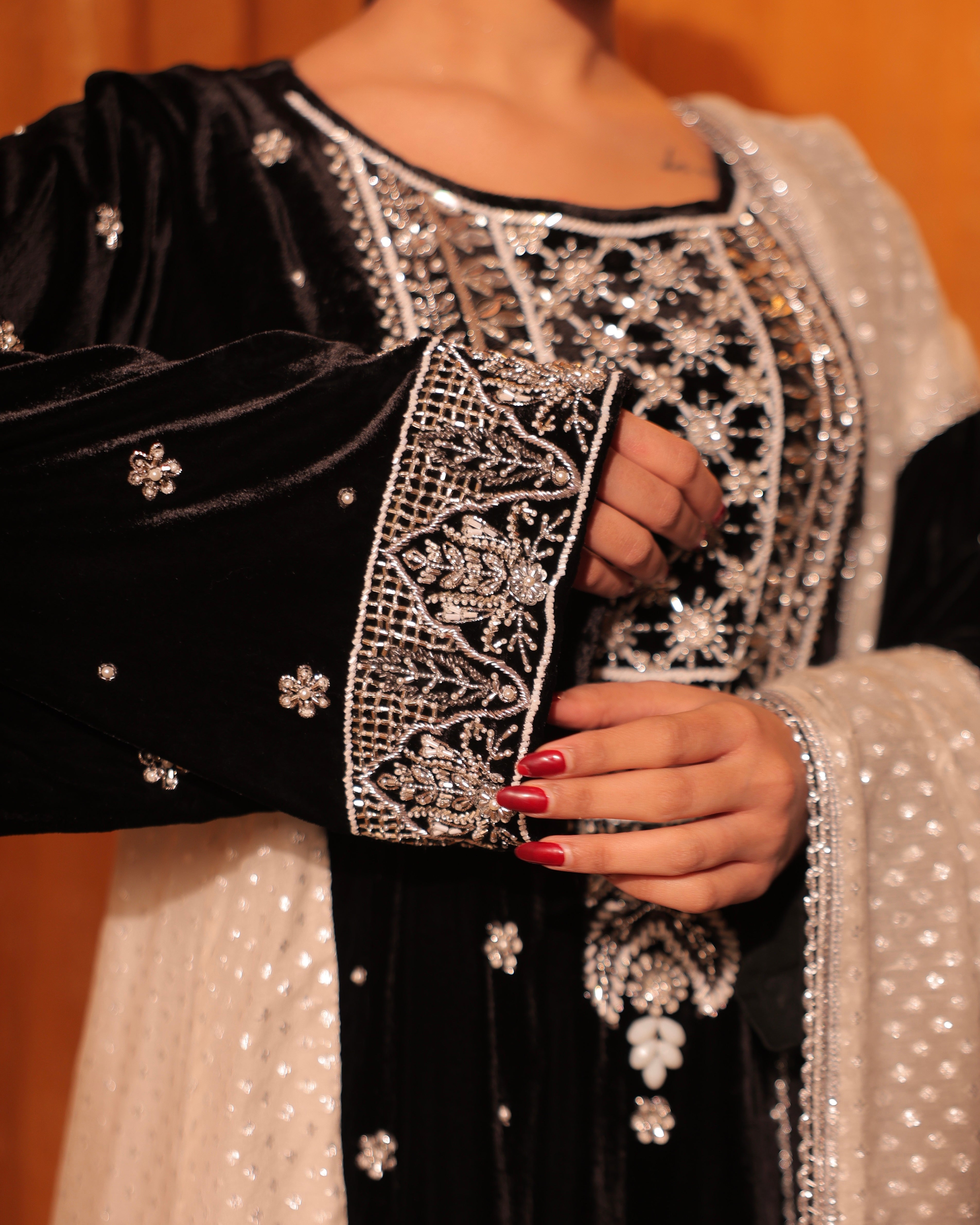 Black&White Velvet Suit