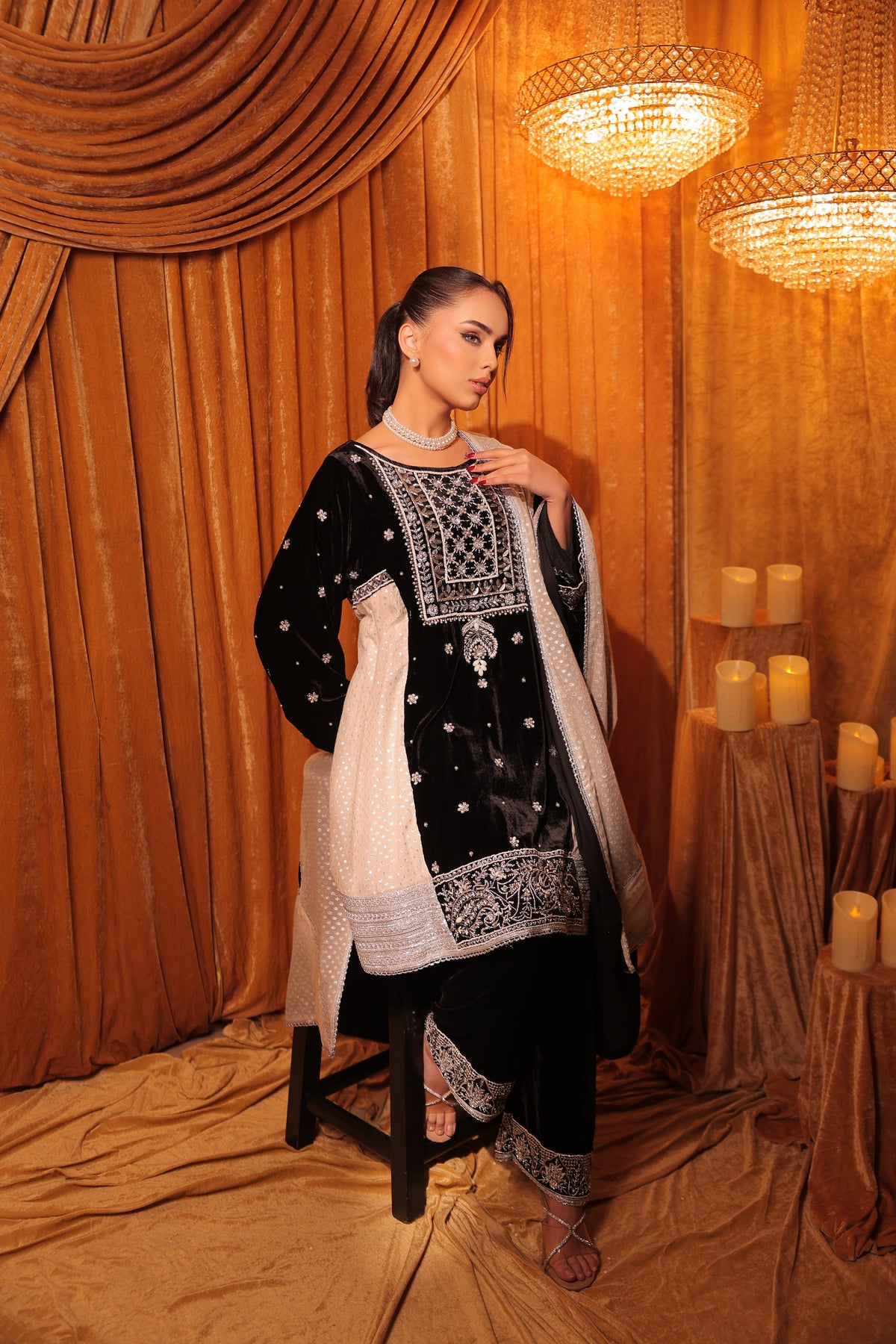 Black&White Velvet Suit