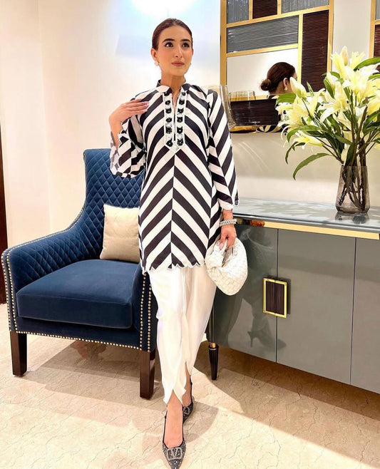 Eira Black and white