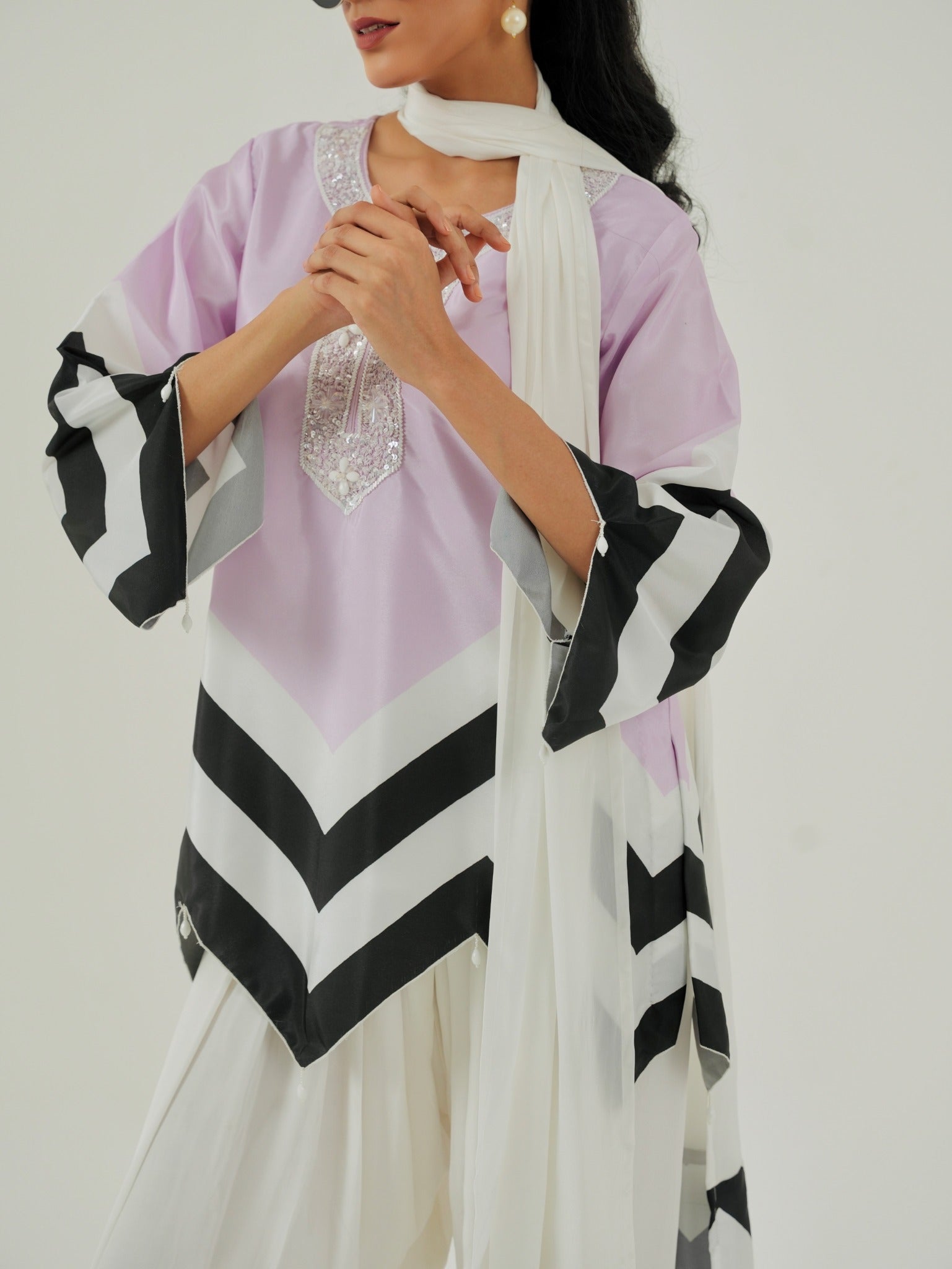 Lavender Chevron kurta sleeve and embroidery detail